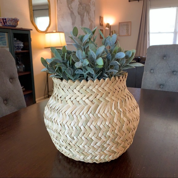 Vtg. Rattan seagrass round vase planter